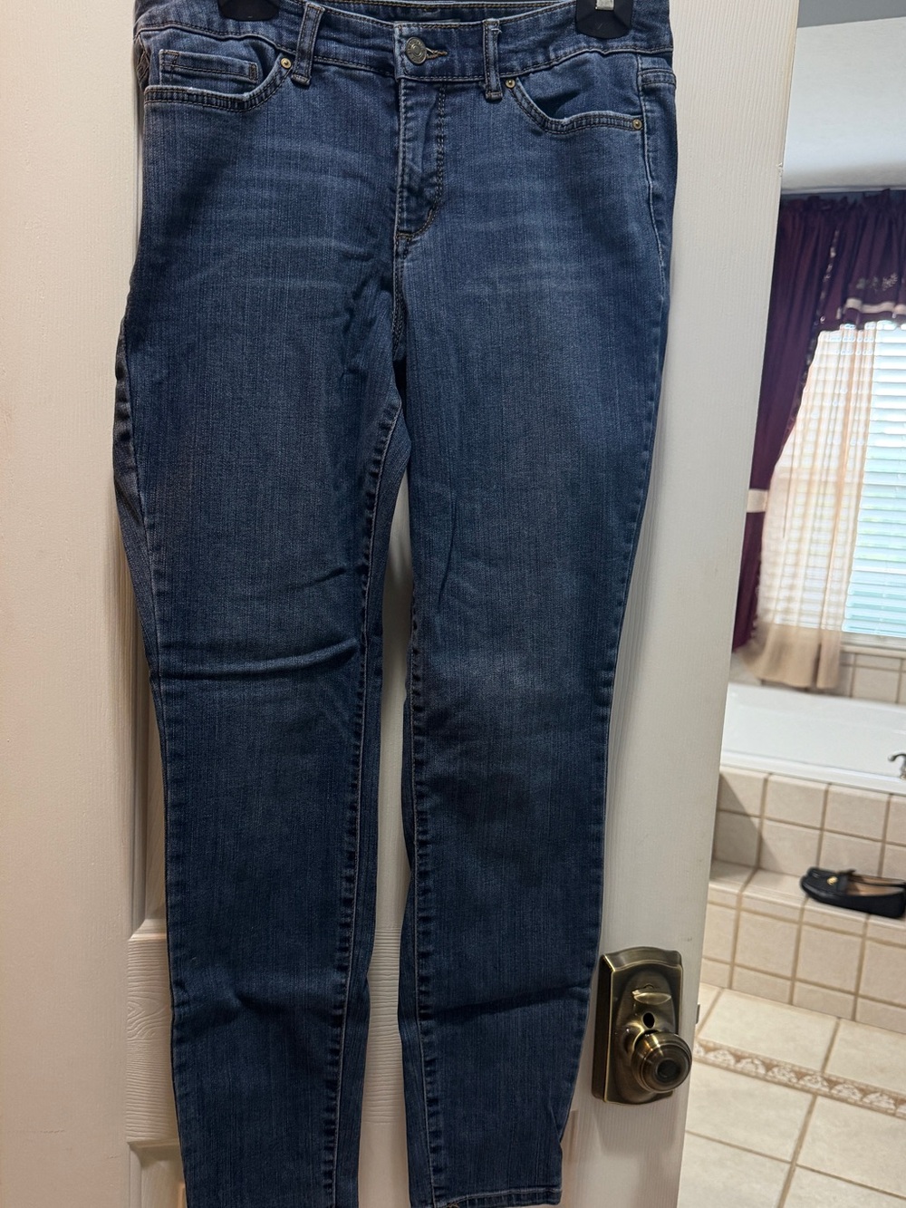 American Eagle Outfitters Dark Blue Skinny Jeans